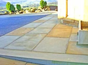 Sawn yorkstone paving in mixed sizes and colours